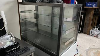Витринный холодильник кондитерский