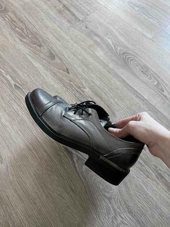 Ботинки лазерная кожа