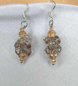 Продам серьги ручной работы.