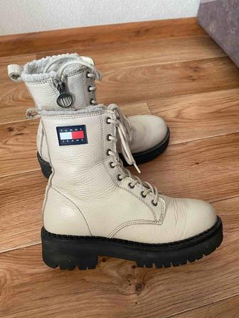 Женские зимние ботинки Tommy Hilfiger
