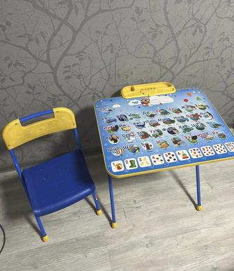 Детский стол со стульчиком для учебы