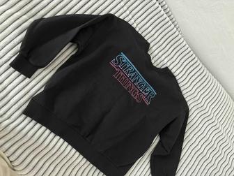 Продам кофту Очень странные дела