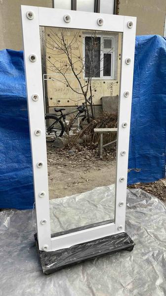 зеркало напольное с подсветкой