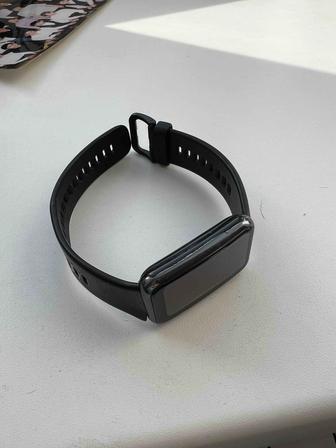 Продам смарт часы Huawei Watch  (первая серия).