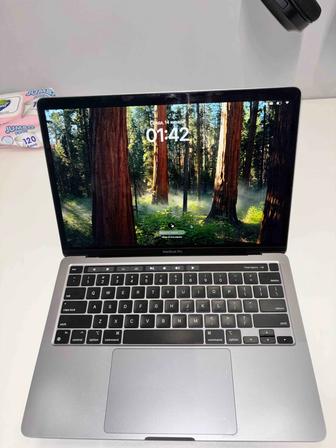 Macbook pro m1 RAM 8 gb, SSD 256