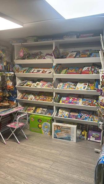 Продам стеллаж для книг