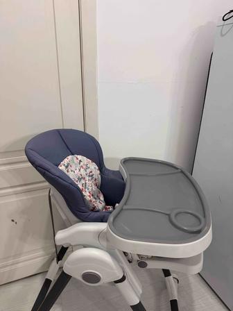 Детский стульчик для кормления