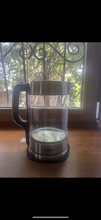 Продам Электрический чайник Tefal Glass Kettle KI770D30