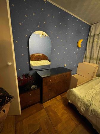 Продам спальный гарнитур