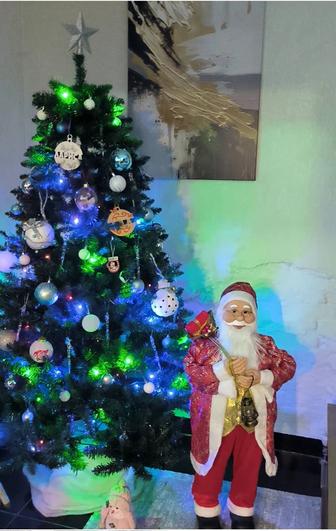 Продам красивую искусственную елочку