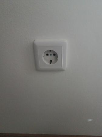 Замена розеток, установка кронштейнов под телевизор, работа перфоратором,
