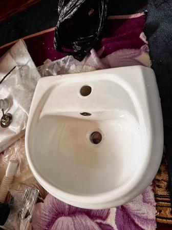 Раковина с пьедесталом