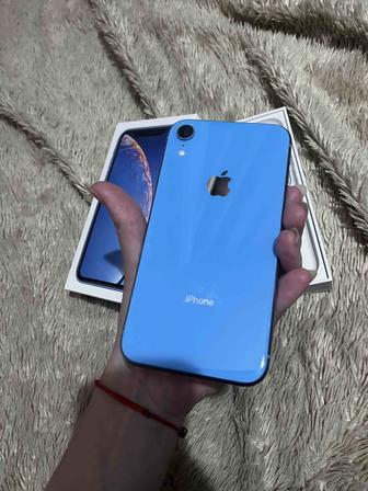 iPhone Xr, 128GB. Торг приветствуется