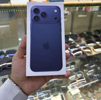 iPhone 17 pro max синий