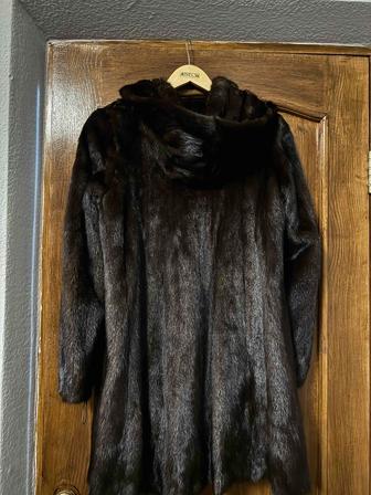Продам норковую шубу