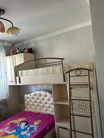 Детский двухъярусный кровать