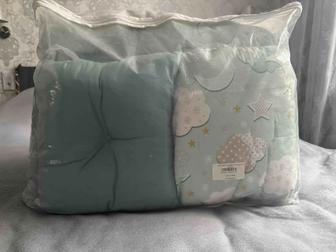 Комплект в кроватку бортики подушки