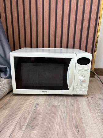 Продам микроволновую печь Samsung
