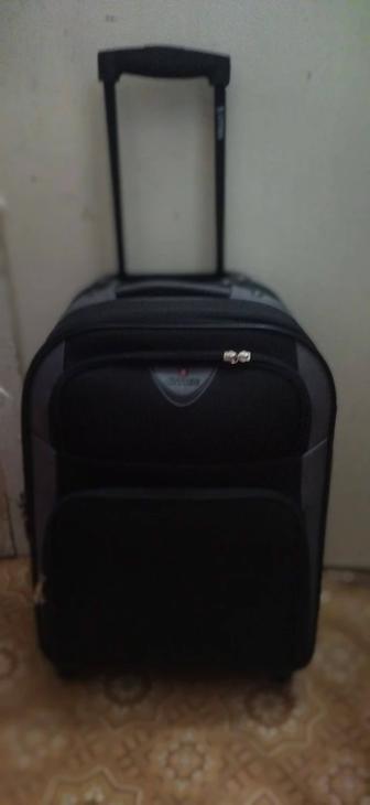 продам чемодан