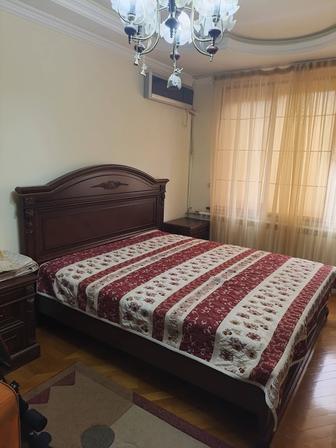 Двухспальная кровать