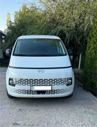 Аренда Hyundai Staria с водителем