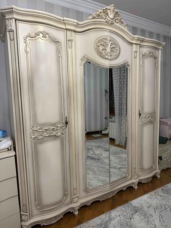 Спальный гарнитур