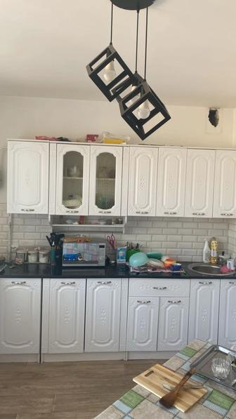 Продам кухонный гарниутр в отличном состоянии