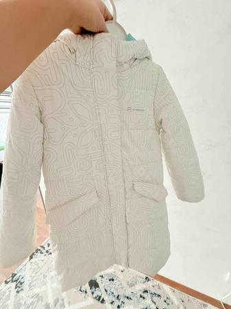 Продам детскую куртку