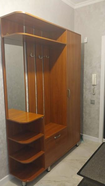 Продается прихожка б/у, состояния хорошая. Цена 40000 тг. Торг уместен.