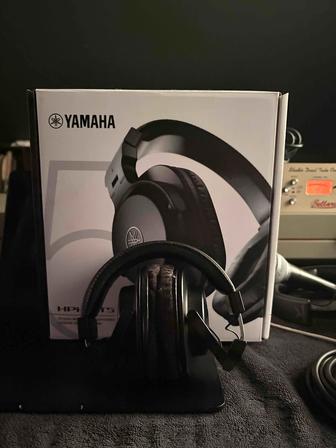 Студийные наушники