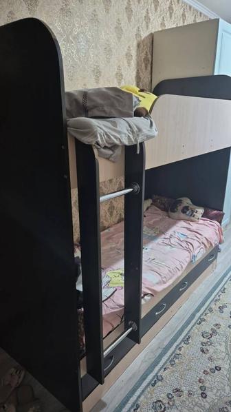 Кровать подростковая двухъярусная с ящиками