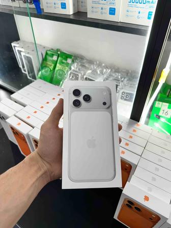 iPhone 17 pro 256 silver
