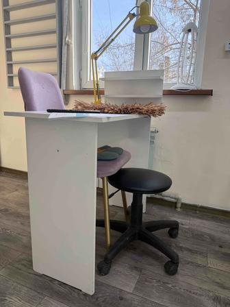 Продам маникюрный стол