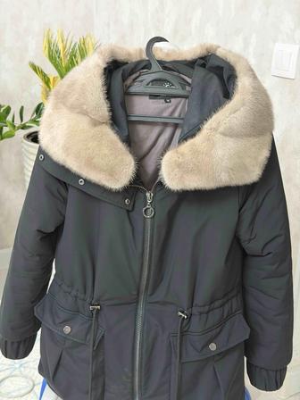 Продам зимнюю турецкую куртку, размер 44-46, почти новая .