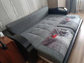 Продам б/у диван