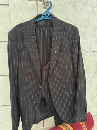 Костюм Тройка