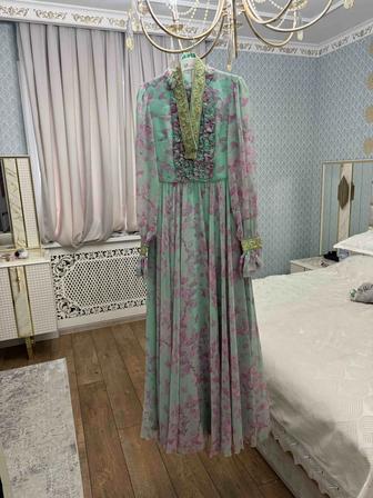 Продам дизайнерское платье
