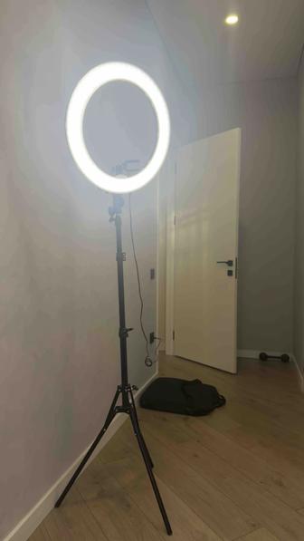 Кольцевая лампа