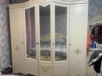 Продам гарнитур