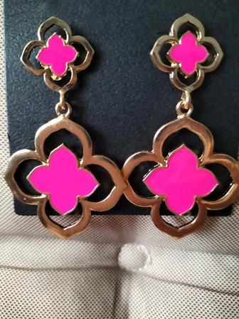 Продам новые серьги