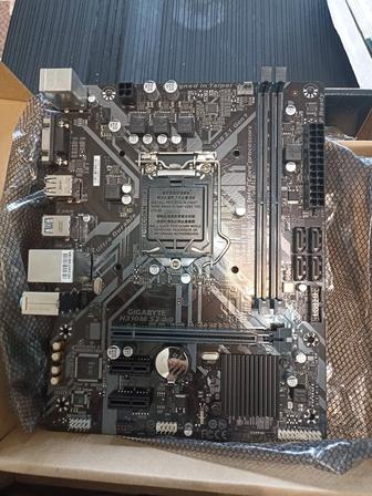 Материнская плата Gigabyte h310 и процессор core i3-9100.