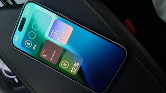 iPhone 15 голубого цвета новый