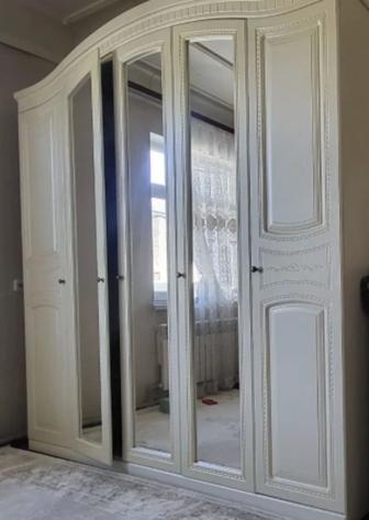 Продам спальный гарнитур