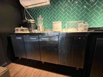 Продам стол холодильный