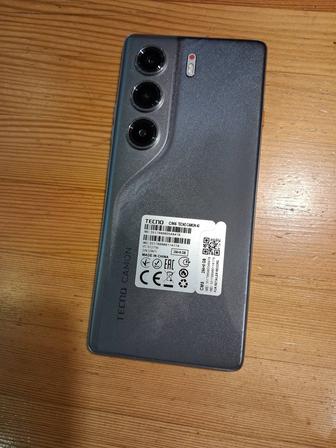 Телефон Tecno Camon 40