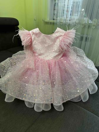 Продам платье на 1 годик