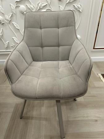 Продам крутящиеся стулья на 360