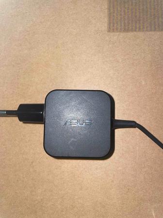 Оригинал зарядка от ноутбука ASUS
