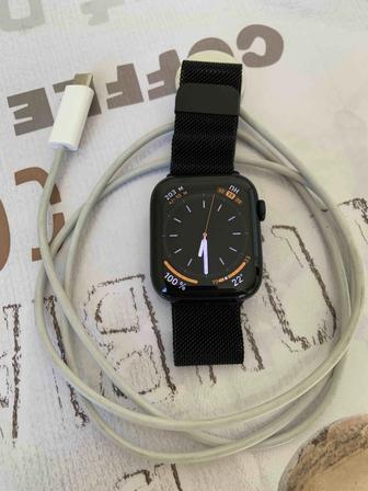 Apple Watch 7 . 45mm