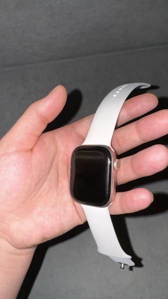 Продам Смарт-часы Apple Watch  11 42мм